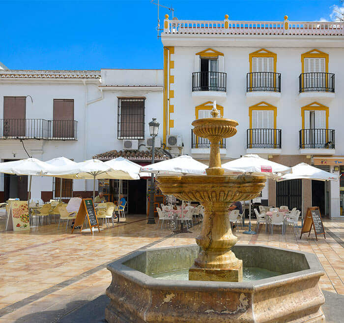 Alhaurin el Grande Guide. Attractive fountain features in town centre