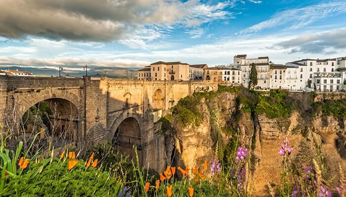 Dramatic vistas overlooking the Ronda roman bridge