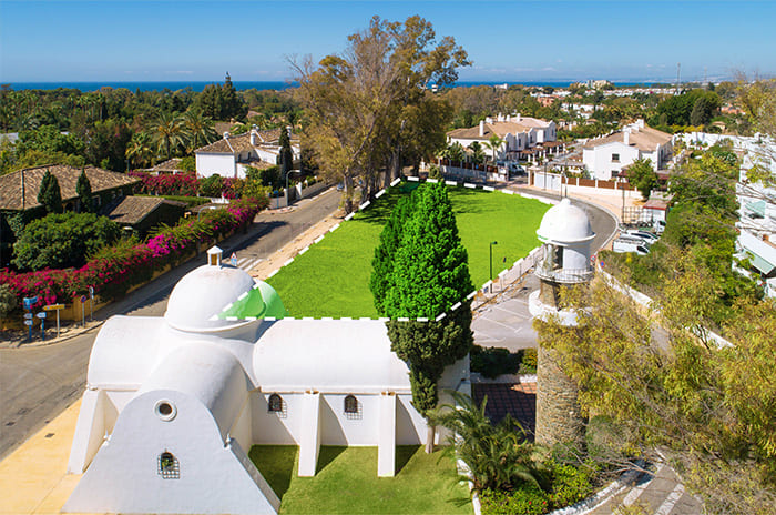 Oasis de Guadalmina Baja. Nybyggda hus och villor i Marbella: parkomrade