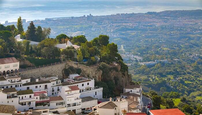 Spanish property prices increased 4.1% in February, while the UK housing market flounders. Mediterranean coast