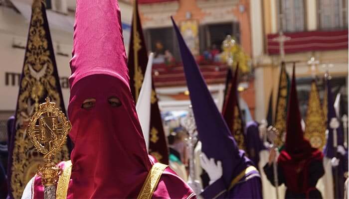 5 Top suggestions for visiting the Costa del Sol this Easter. Processions take place in Málaga City Centre and other Costa del Sol places.