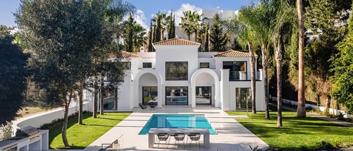 5.- Luxury villa for sale in Benahavís - €2,250,000