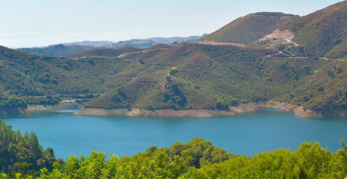 4 Andalucía Walks You Must Go On (Before It Gets Too Hot In Summer!) View over Istán Lake