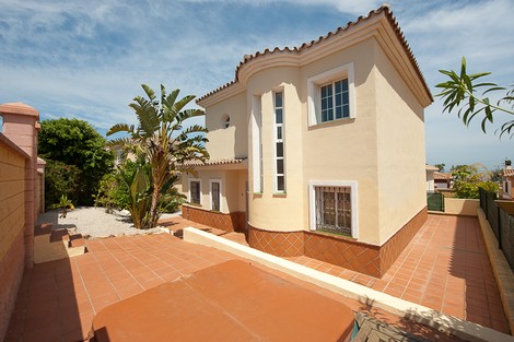 Best Buy property from yourVIVA: Stunning detached 3-bed 2-bath villa for sale in La Duquesa at an incredible €235,000