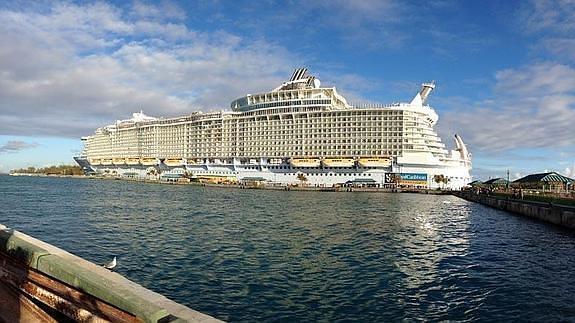Oasis of the Seas in the Port of Málaga
