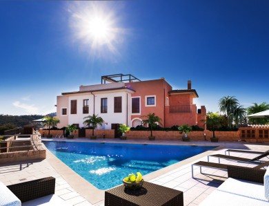 A luxury home AND the right to reside in Spain? The Golden Visa is an attractive scheme for many.