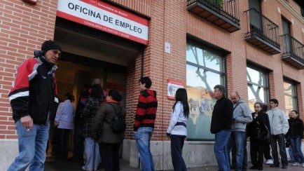 The queues at unemployment offices in Spain will be even shorter in 2017.