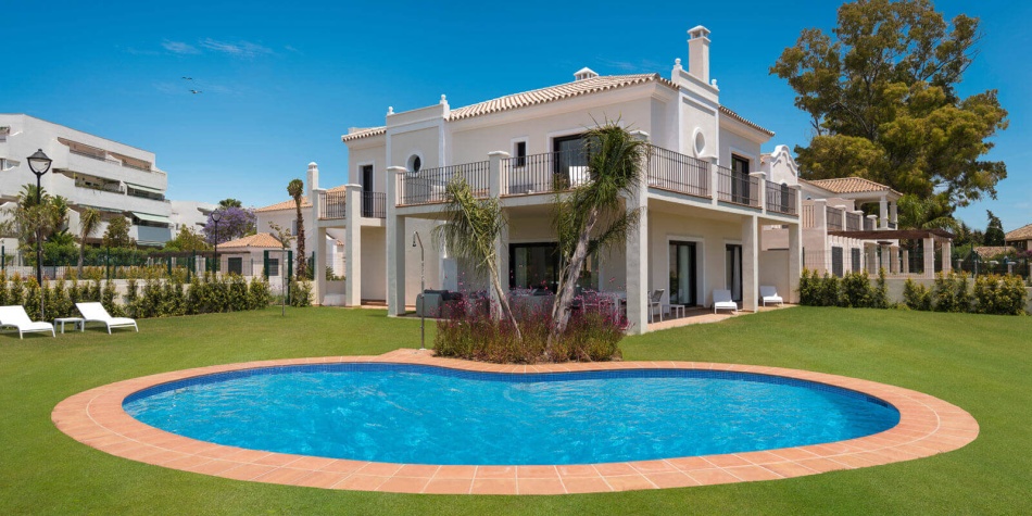 Exterior. Oasis de Guadalmina Baja. Luxury villas in Marbella. House 8