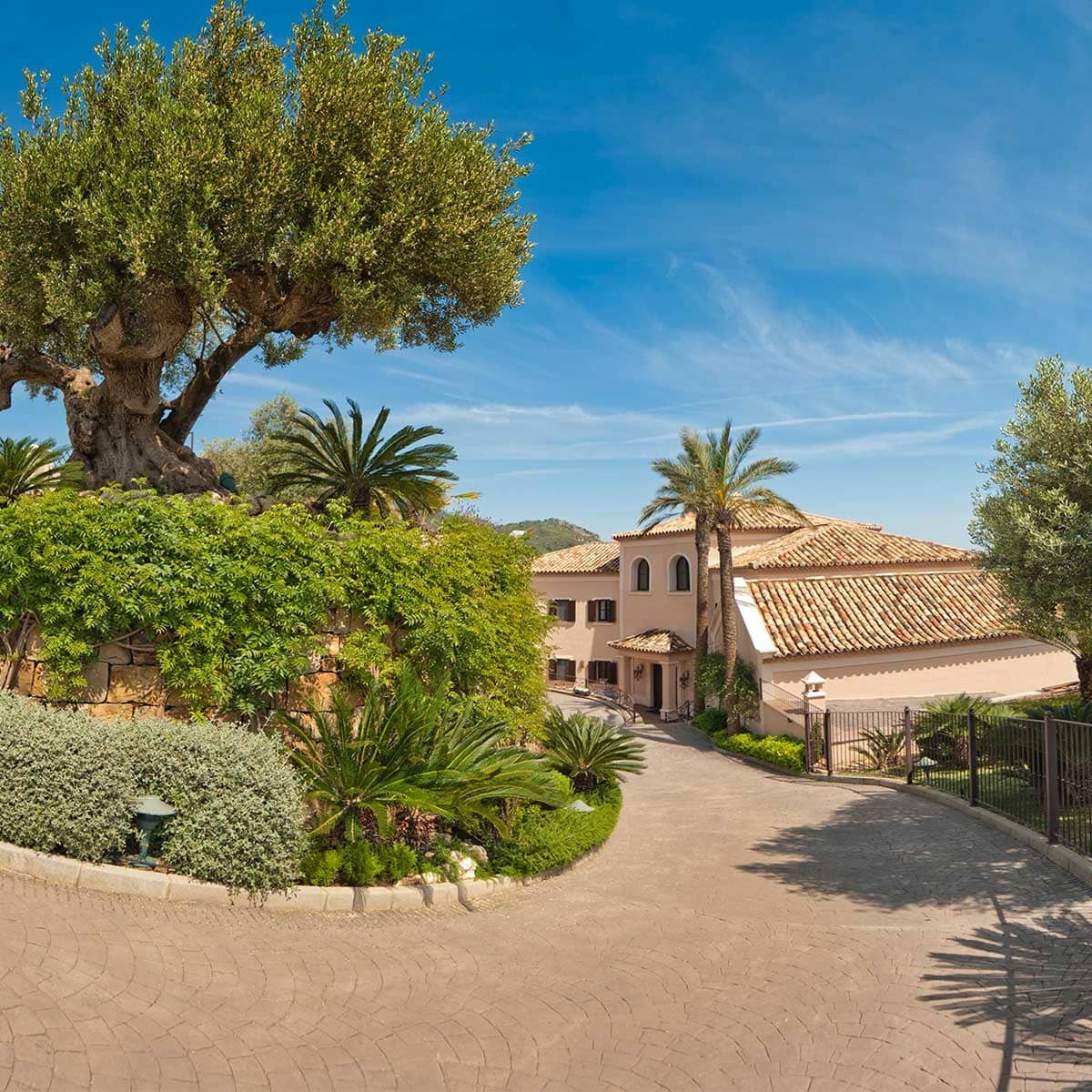 Inland Andalucia property for sale. Costa del Sol inland property