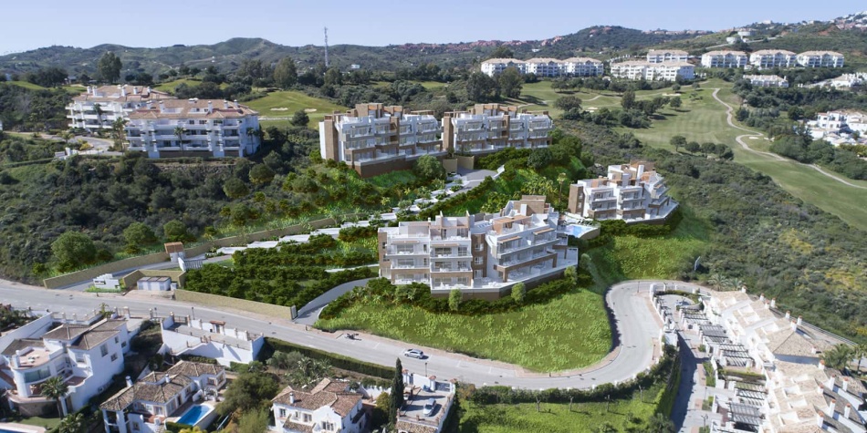 Excellent frontline golf development in Mijas Costa. Natural environment