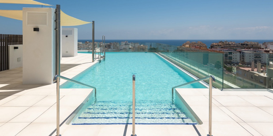 Residencial Infinity Estepona. Rooftop infinity pool