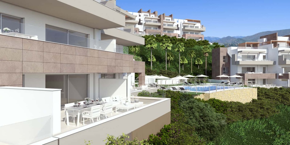 Excellent frontline golf development in Mijas Costa. Green gradens surround the urbanization