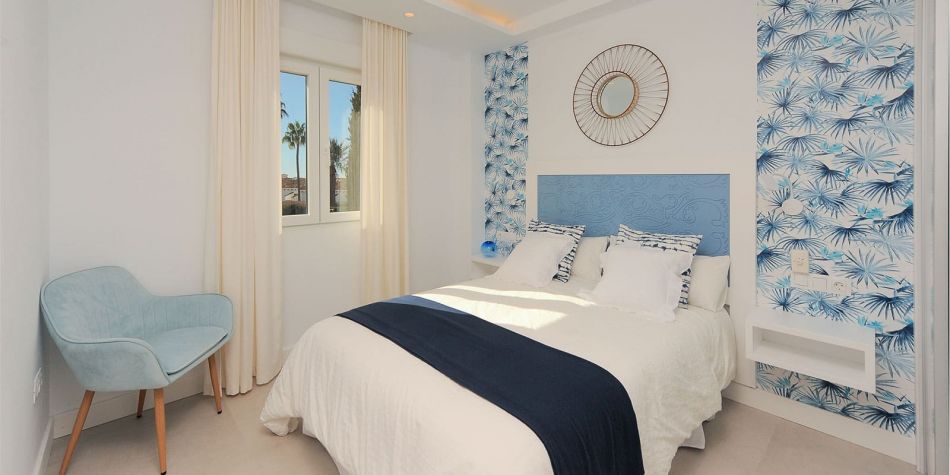 View of master bedroom - La Perla de Riviera show flat