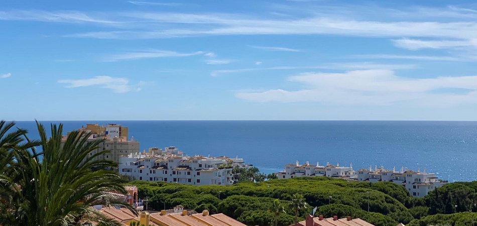Views of the Mediterranean from the terraces in Calahonda Suites in Mijas Costa, Costa del Sol